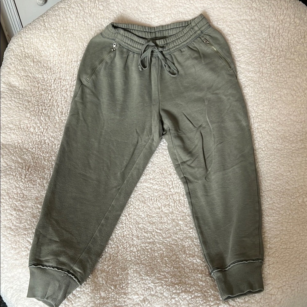 Aerie army green joggers sweats